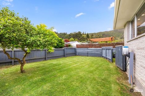 Photo of property in 10a Helvetia Grove, Naenae, Lower Hutt, 5011