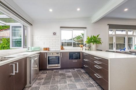 Photo of property in 80 Lyndhurst Street, Takaro, Palmerston North, 4412