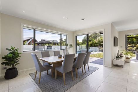 Photo of property in 30 Wicklam Lane, Greenhithe, Auckland, 0632