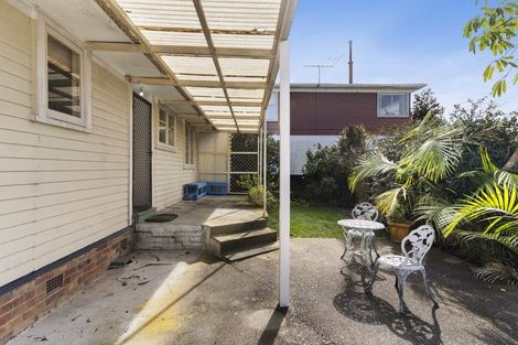 Photo of property in 8 Poto Street, Te Atatu South, Auckland, 0610