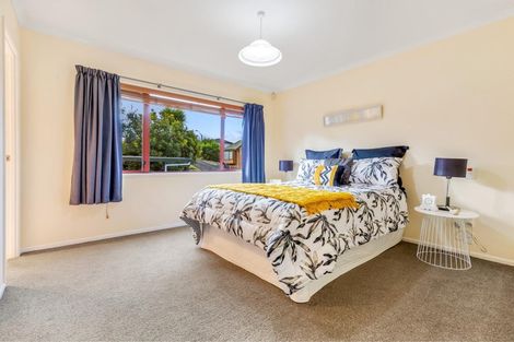 Photo of property in 9 Queen Natalie Place, Massey, Auckland, 0614
