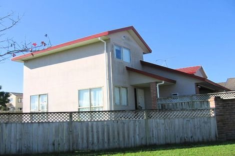 Photo of property in 2/17 Roanoke Way, Albany, Auckland, 0632