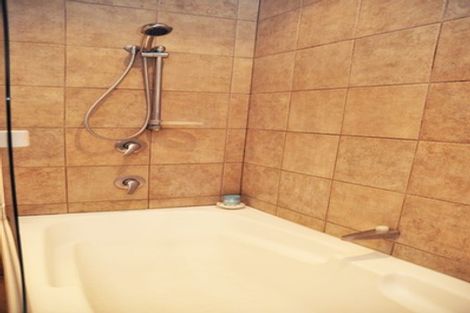 Photo of property in 37u5 Majoribanks Street, Mount Victoria, Wellington, 6011