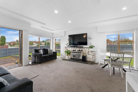 Photo of property in 55 Hawai Street, Two Mile Bay, Taupo, 3330