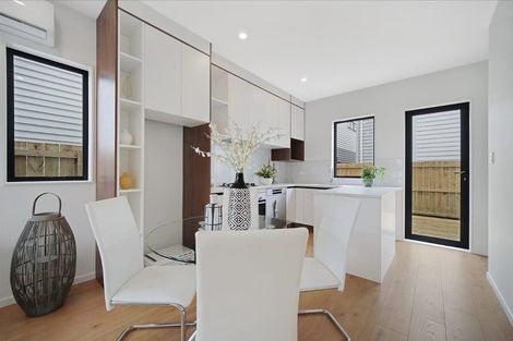 Photo of property in 9 Arapapa Road, Papakura, 2110