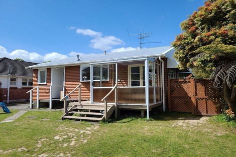 Photo of property in 8 Hall Grove, Ebdentown, Upper Hutt, 5018