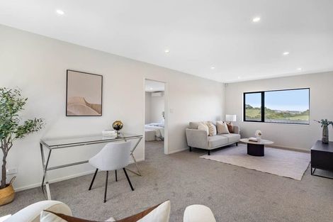 Photo of property in 92 Huanui Drive, Wainui, 0992