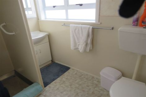 Photo of property in 27 Karaka Crescent, Levin, 5510