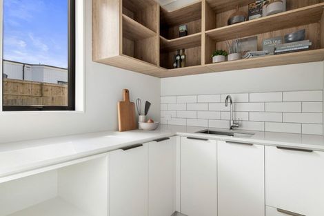 Photo of property in 56 Owen Chapman Drive, Red Beach, 0932