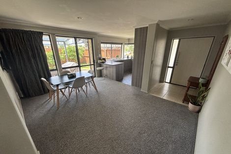 Photo of property in 5 Nobleman Place, Hamilton East, Hamilton, 3216