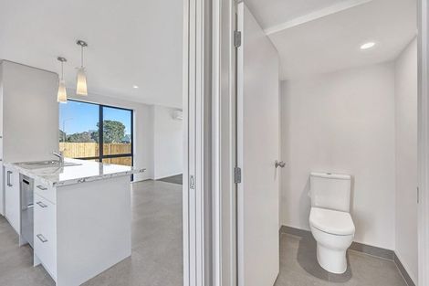 Photo of property in 11a Kelburn Lane, Mangere, Auckland, 2022