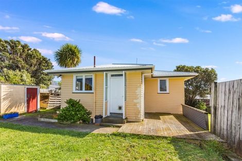 Photo of property in 67 Pikarere Street, Titahi Bay, Porirua, 5022
