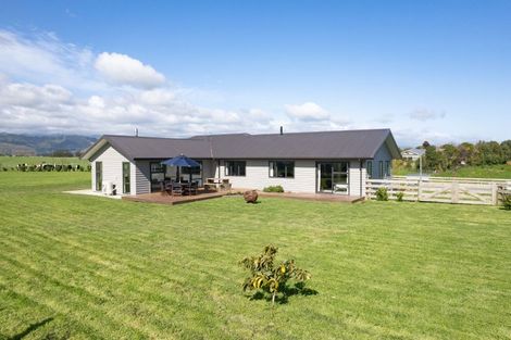 Photo of property in 102 Kukutauaki Road, Koputaroa, Shannon, 5575
