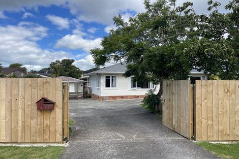 Photo of property in 118a Wellington Street, Howick, Auckland, 2014