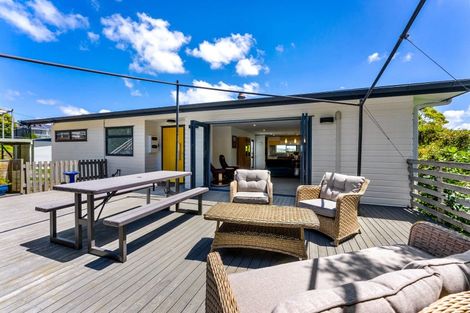 Photo of property in 26 Moffat Road, Red Beach, 0932