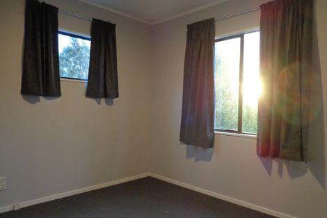Photo of property in 13 Craigbank Avenue, New Lynn, Auckland, 0600