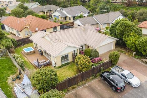 Photo of property in 8 Sheriff Place, Randwick Park, Auckland, 2105