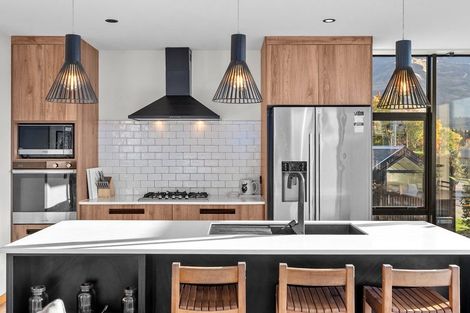 Photo of property in 148 Warren Street, Wanaka, 9305