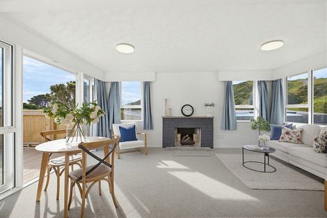 Photo of property in 135 Muri Road, Pukerua Bay, 5026