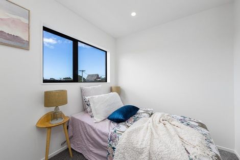 Photo of property in 13 Edgerton Road, Te Atatu Peninsula, Auckland, 0610