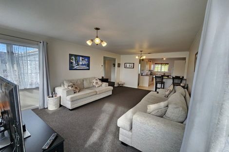 Photo of property in 13 Buchanan Road, Kingseat, Papakura, 2580