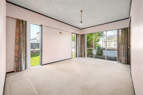 Photo of property in 5 Pohutukawa Drive, Pukete, Hamilton, 3200