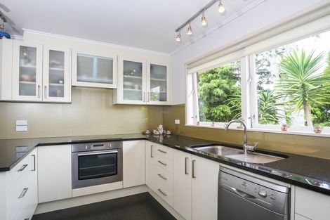 Photo of property in 10 Crompton Road, Massey, Auckland, 0614