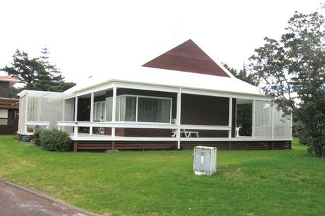 Photo of property in 13 Mcliver Place, Pauanui, Hikuai, 3579