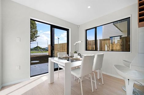 Photo of property in 105 Kairakau Street, Papakura, 2110