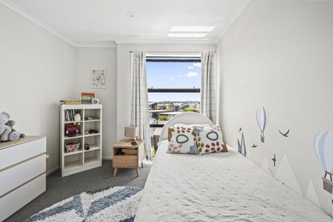 Photo of property in 12 Raranga Lane, Hobsonville, Auckland, 0616