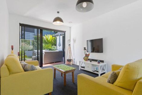 Photo of property in 14 Brooklands Road, Brooklands, New Plymouth, 4310