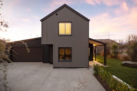 Photo of property in 1 Appin Court, Jacks Point, Queenstown, 9371