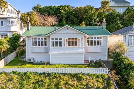 Photo of property in 4 Norna Crescent, Kelburn, Wellington, 6012