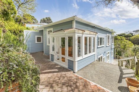 Photo of property in 36 Sutherland Crescent, Melrose, Wellington, 6023