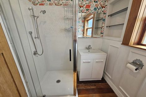 Photo of property in 42 Cameron Road, Bluff Hill, Napier, 4110