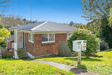 Photo of property in 1/13 Ayton Drive, Totara Vale, Auckland, 0629