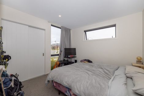 Photo of property in 5 Mount Creighton Crescent, Wanaka, 9305