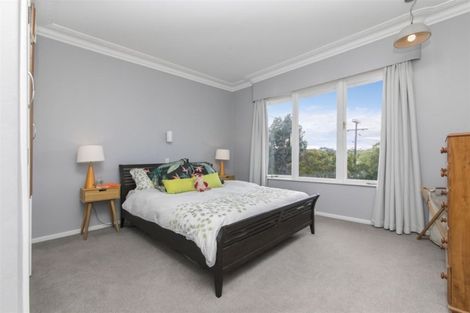 Photo of property in 10 Murray Road, Te Atatu Peninsula, Auckland, 0610