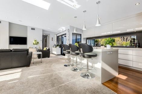 Photo of property in 6 The Fjord, Aotea, Porirua, 5024