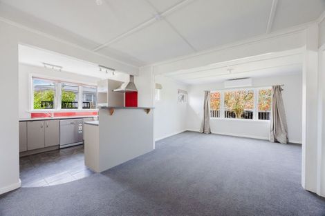 Photo of property in 12 Woburn Street, Waipukurau, 4200