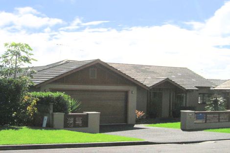 Photo of property in 14 Esther Place, Red Beach, 0932