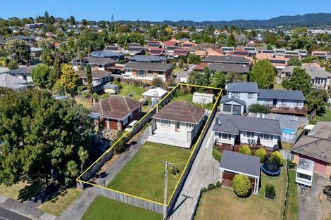 Photo of property in 4 Duncan Avenue, Te Atatu South, Auckland, 0610