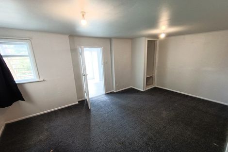 Photo of property in 143 Tasman Street, Mount Cook, Wellington, 6021