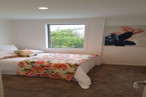 Photo of property in 42 Gunner Drive, Te Atatu Peninsula, Auckland, 0610