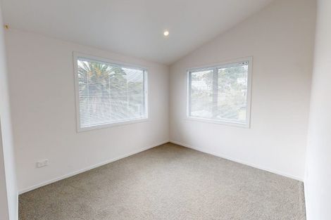 Photo of property in 61u8 Black Rock Road, Newlands, Wellington, 6037