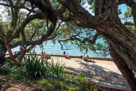 Photo of property in 1/7 The Promenade, Takapuna, Auckland, 0622