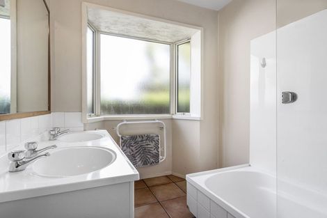 Photo of property in 3 Barlow Street, Ilam, Christchurch, 8041