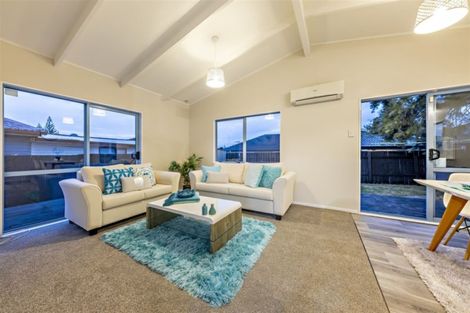 Photo of property in 2/18 Harania Avenue, Favona, Auckland, 2024