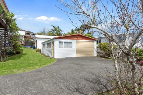Photo of property in 80 Deep Creek Road, Torbay, Auckland, 0630