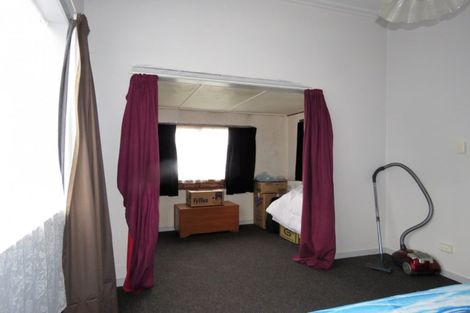 Photo of property in 127 Peel Street, Westport, 7825